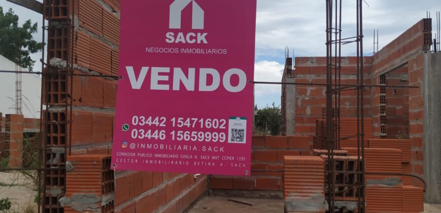 TERRENO CON CASA EN CONSTRUCCION